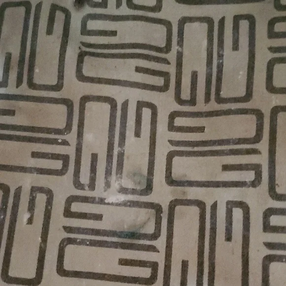 Guess Purse - Picture 8 of 10